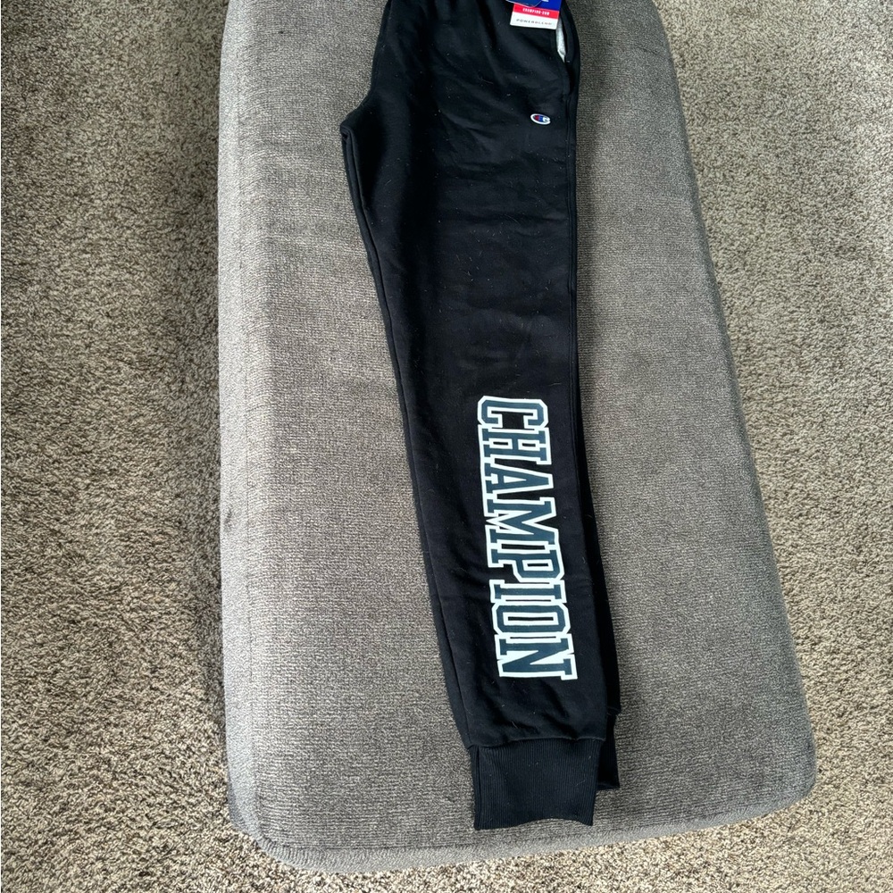 Champion men’s joggers NEW